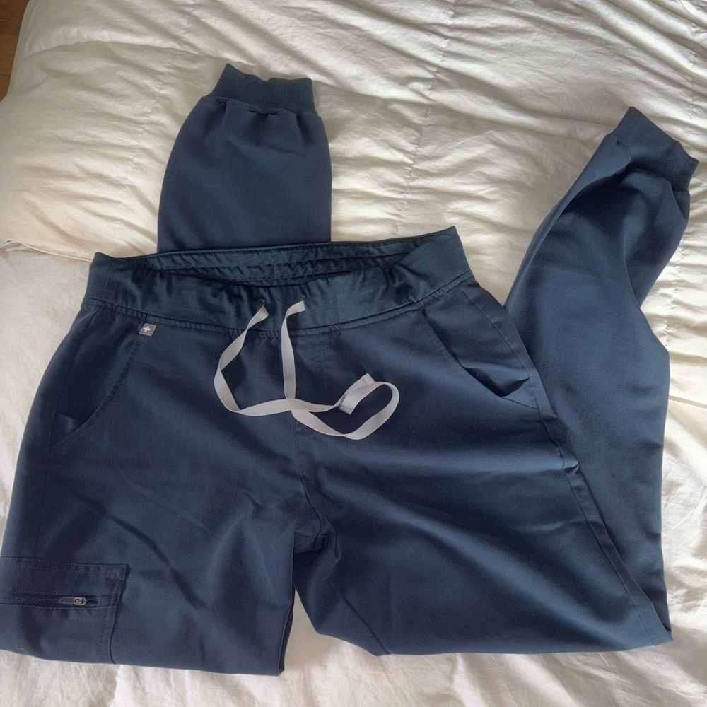 Figs Dark Harbor MEDIUM TALL Zamora Scrub Joggers